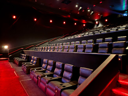 AMC River East 21