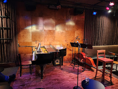 Davenport's Piano Bar and Cabaret