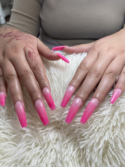 Illinois Nails