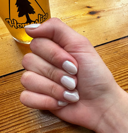 7am Nail Care (Lincoln Park)