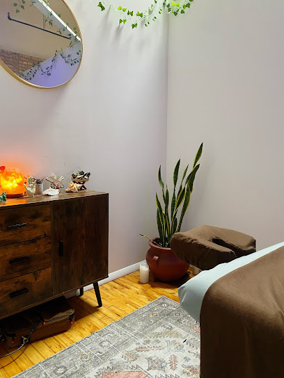 Heal & Flo Massage & Wellness