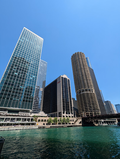Chicago River Walk at State St